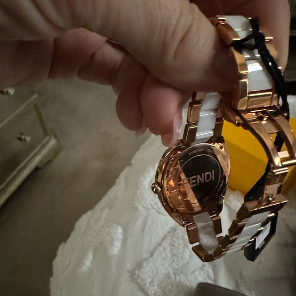 Fendi Momento Diamond Bug Ceramic Rose Watch - Picture 6 of 6